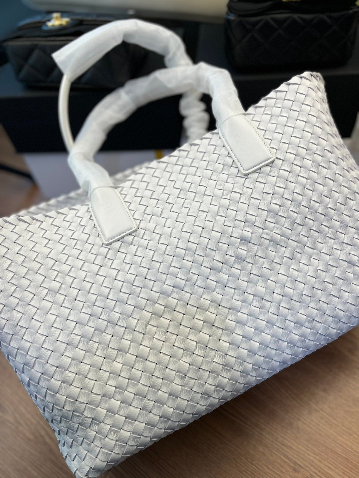 BOTTEGA VENETA CABAT collection
