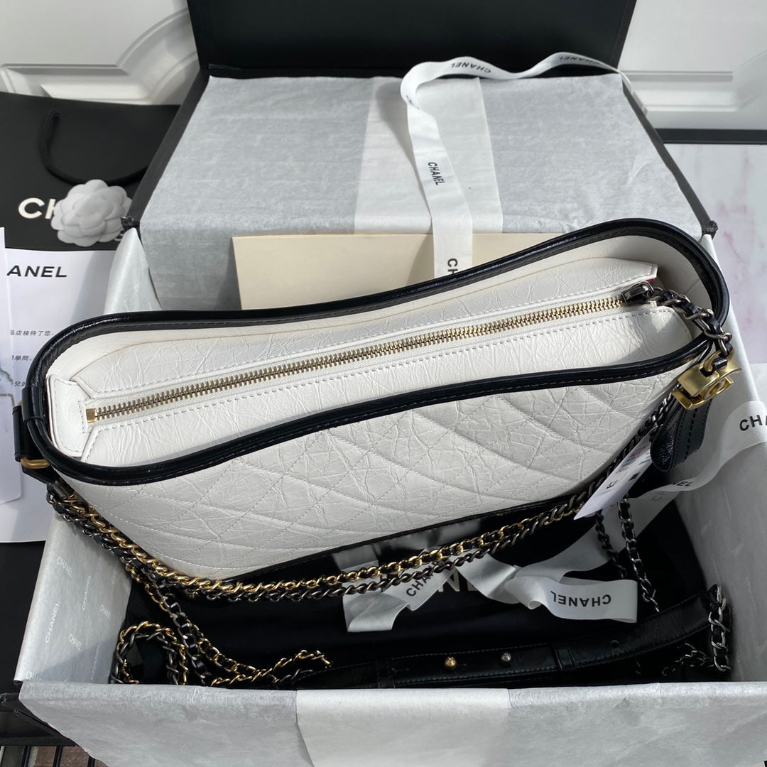 CHANEL GABRIELLE MEDIUM 28 HOBO BAG IN BLACK MIX WHITE CALFSKIN