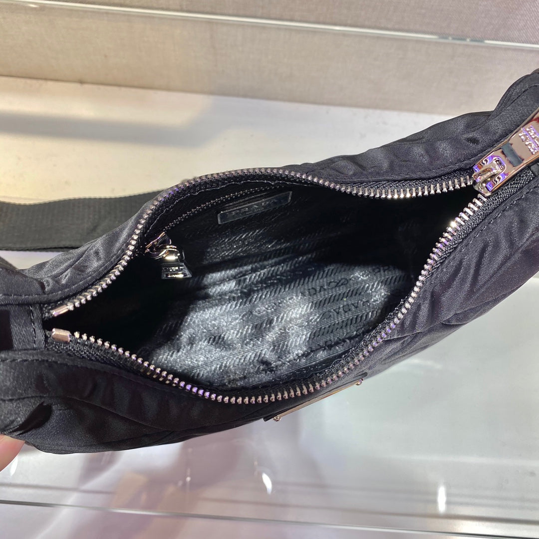 PRADA HOBO BAG 24 IN BLACK TRIANGULAR QUILTED PATTERN RE-NYLON