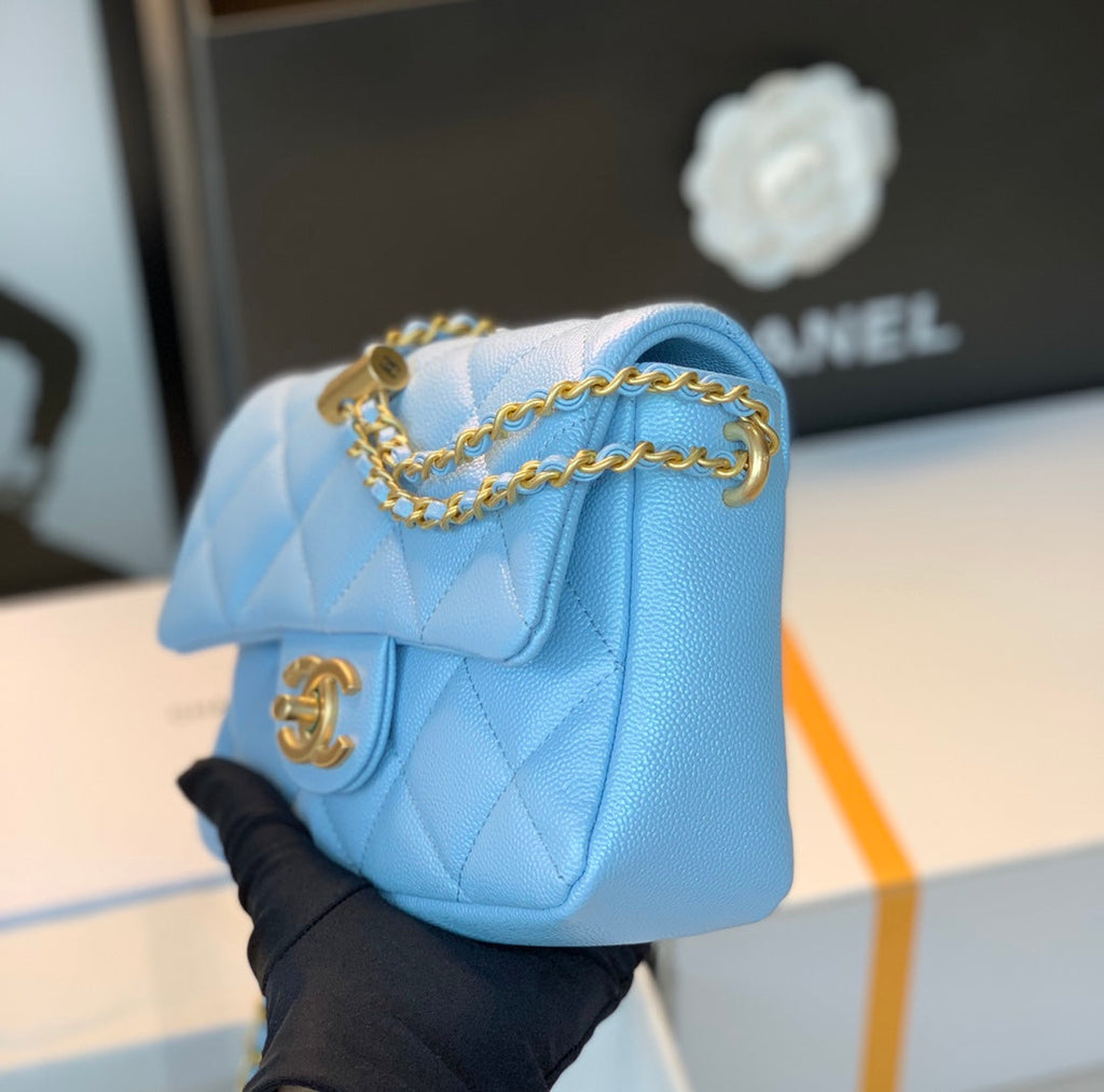 CHANEL 25S CLASSIC FLAP 19 CM IN LIGHT BLUE CAVIAR LEATHER WITH GOLD HARDWARE