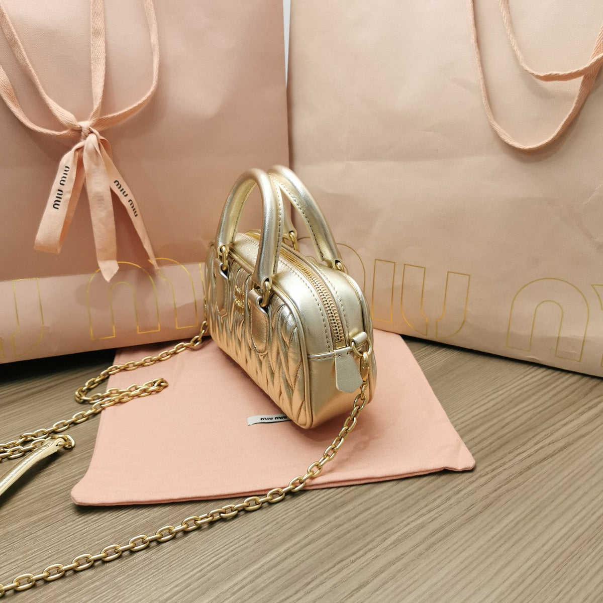 TOO PRETTY 17 HANDBAG GOLDEN LAMBSKIN