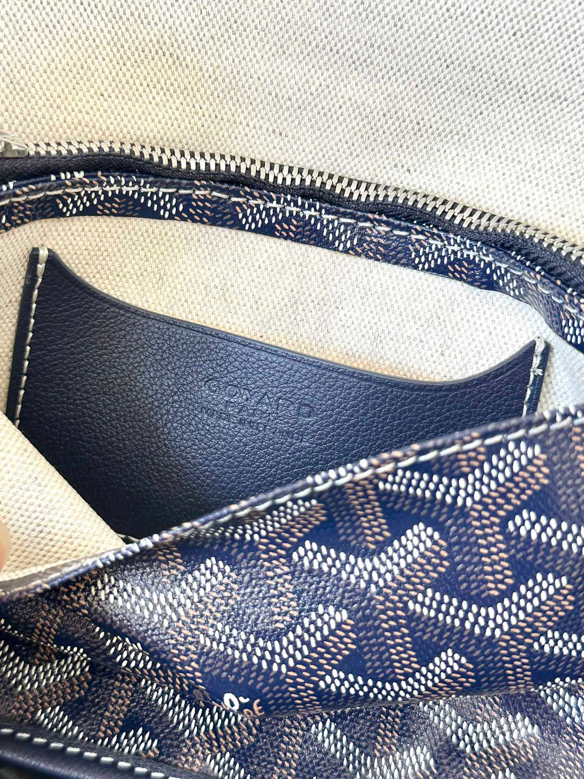 PLUMET POCKET WALLET 20 IN NAVY BLUE GOYARDINE CANVAS AND LAMBSKIN TRIM