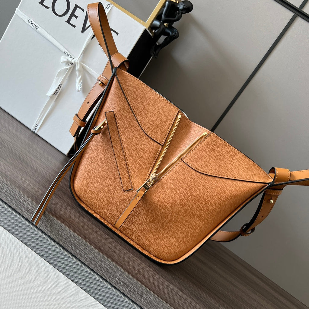 LOEWE 25S HAMMOCK BAG 20 IN ORANGE CALFSKIN GOLD HARDWARE