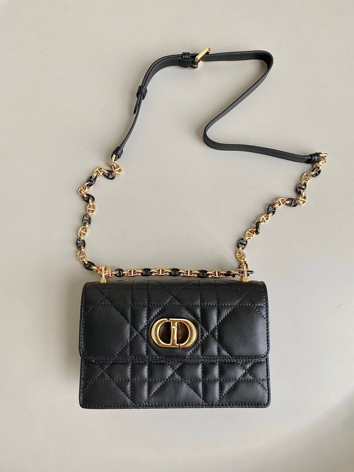 DIOR MINI CHAIN BAG 17 IN BLACK CALFSKIN