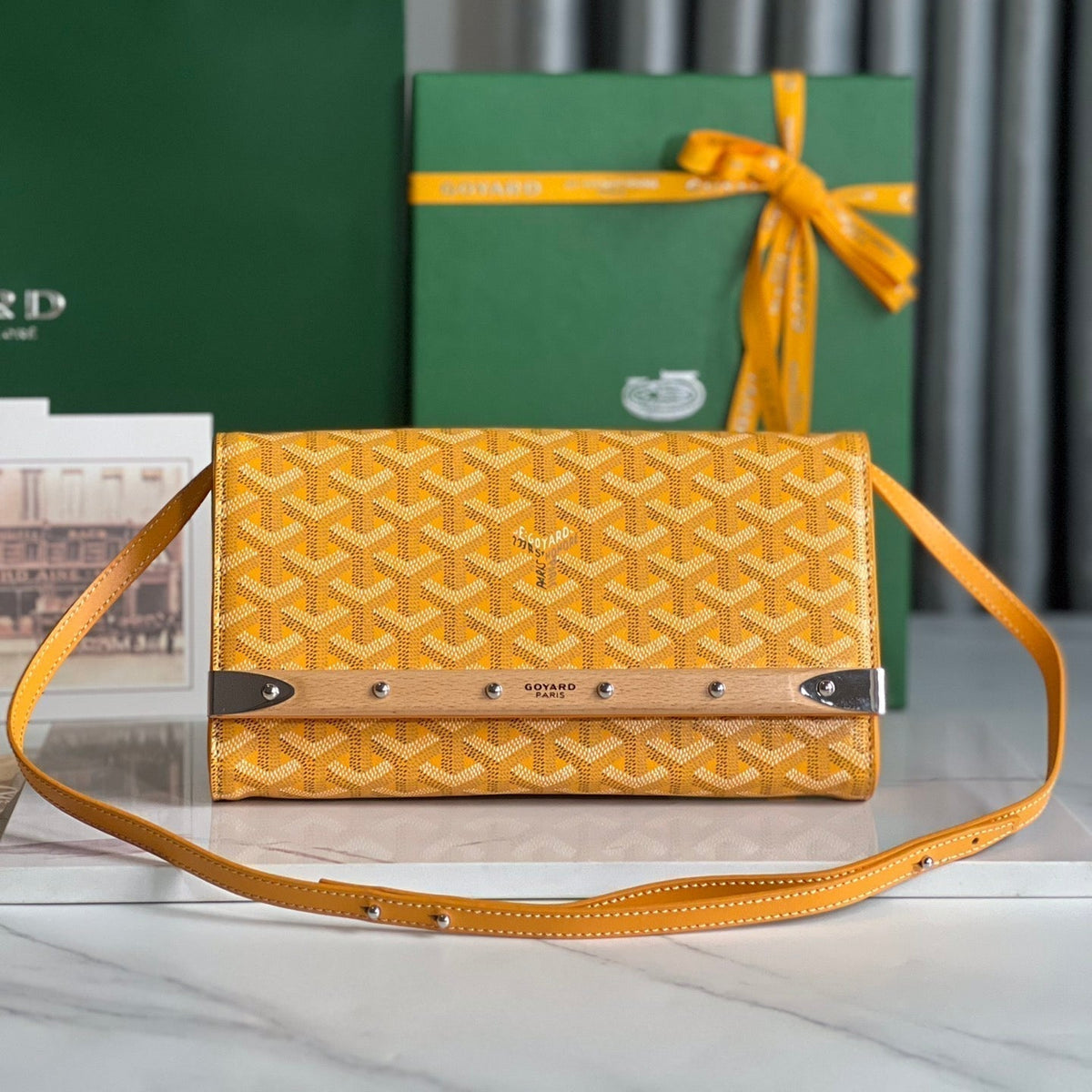 MONTE-CARLO PM CLUTCH 25 IN YELLOW GOYARDINE CANVAS