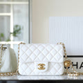 CHANEL 25S FLAP BAG 18 CM IN WHITE LAMBSKIN WITH GOLD HARDWARE