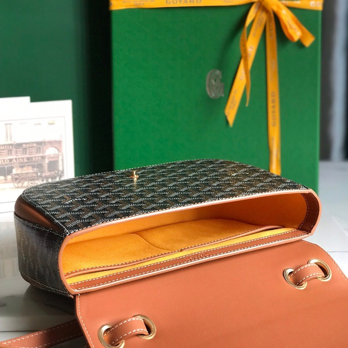 233 BAG 25 IN TAN CALFKIN AND BLACK GOYARDINE CANVAS