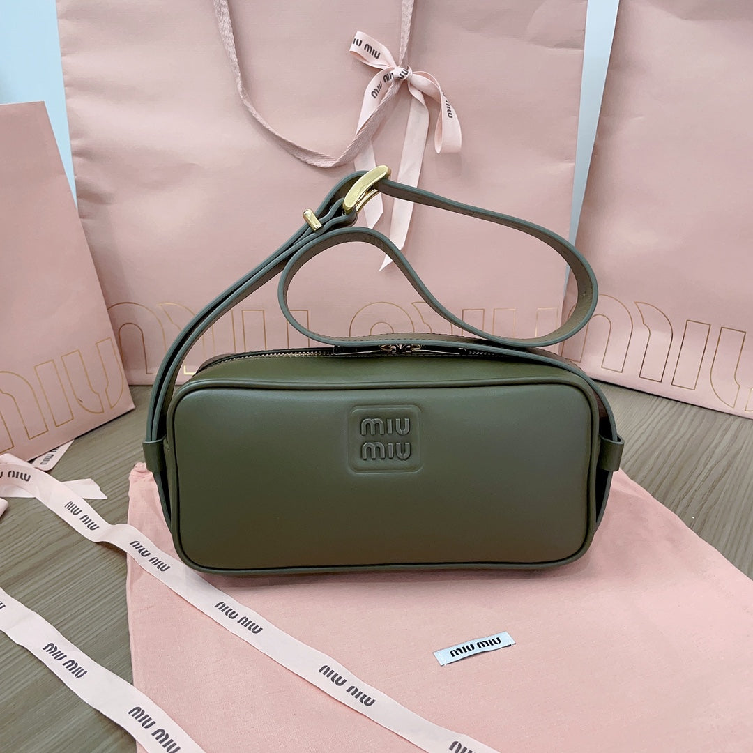 BAGUETTE BAG 24 IN KELP GREEN CALFSKIN