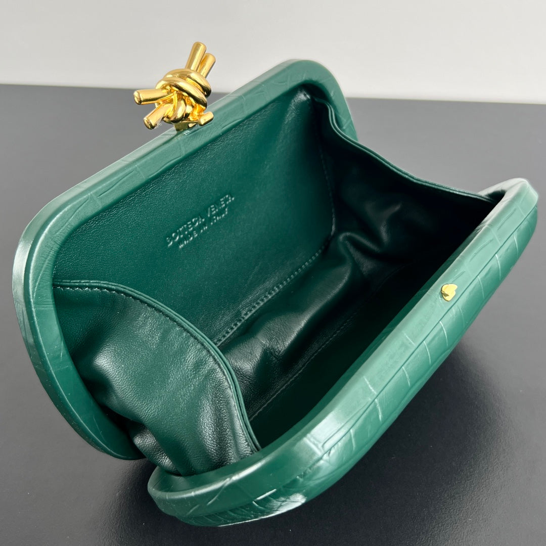 KNOT 19 IN EDEN GREEN CROCODILE PATTERN CALFSKIN