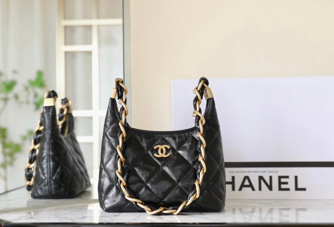 CHANEL 25S HOBO BAG 22 CM IN BLACK LAMBSKIN WITH GOLD HARDWARE