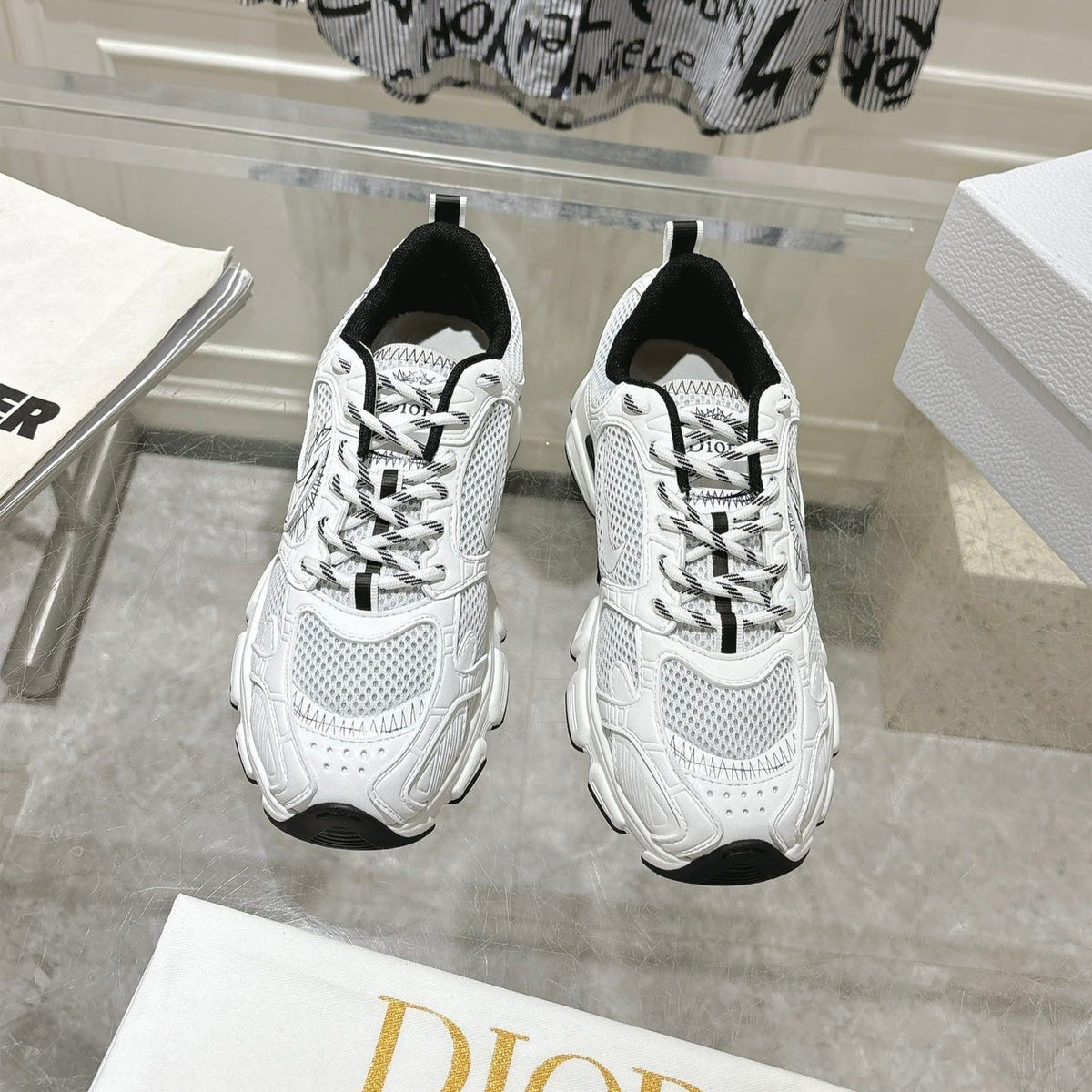 DIOR 25S CHRONO SNEAKER 45MM IN MESH WITH WHITE AND BLACK CALFSKIN