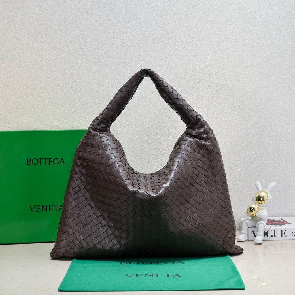 LARGE HOP 54 IN BROWN LAMBSKIN
