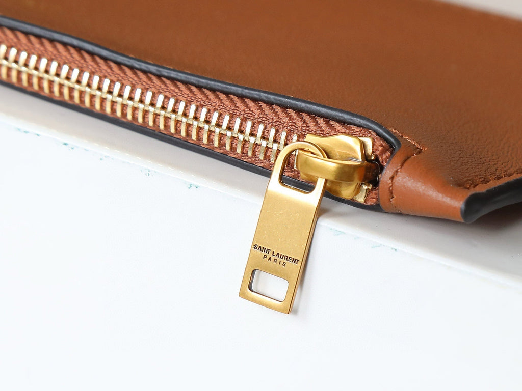 YSL Y BUCKET BAG 30 IN BROWN CALFSKIN