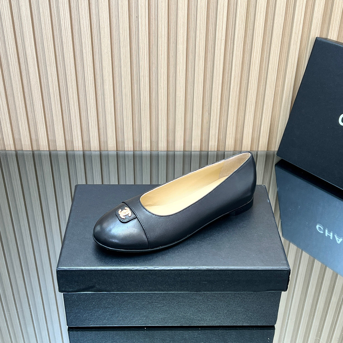 CHANEL 25S BALLET FLATS IN BLACK LAMBSKIN GOLD HARDWRE