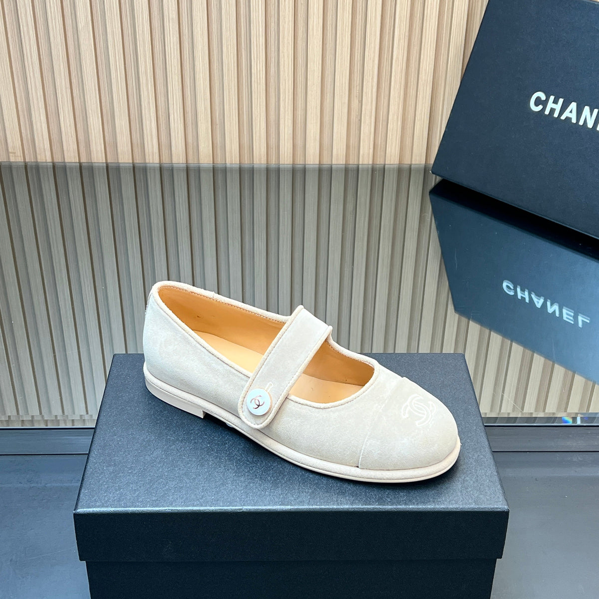 CHANEL 25S DOUBLE-STRAP MARY JANE SHOES IN IVORY SUEDE