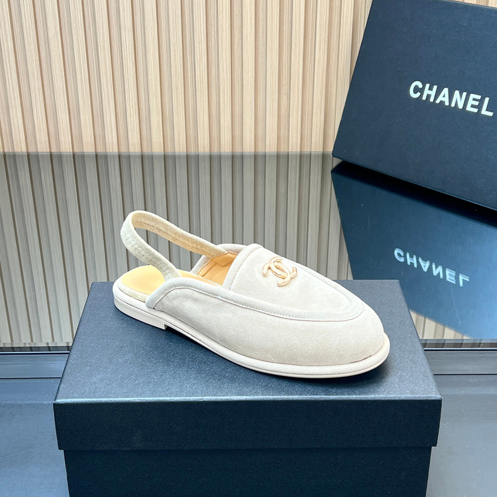 CHANEL 25S BACK STRAP MULE 15MM IN IVORY SUEDE GOLD HARDWRE