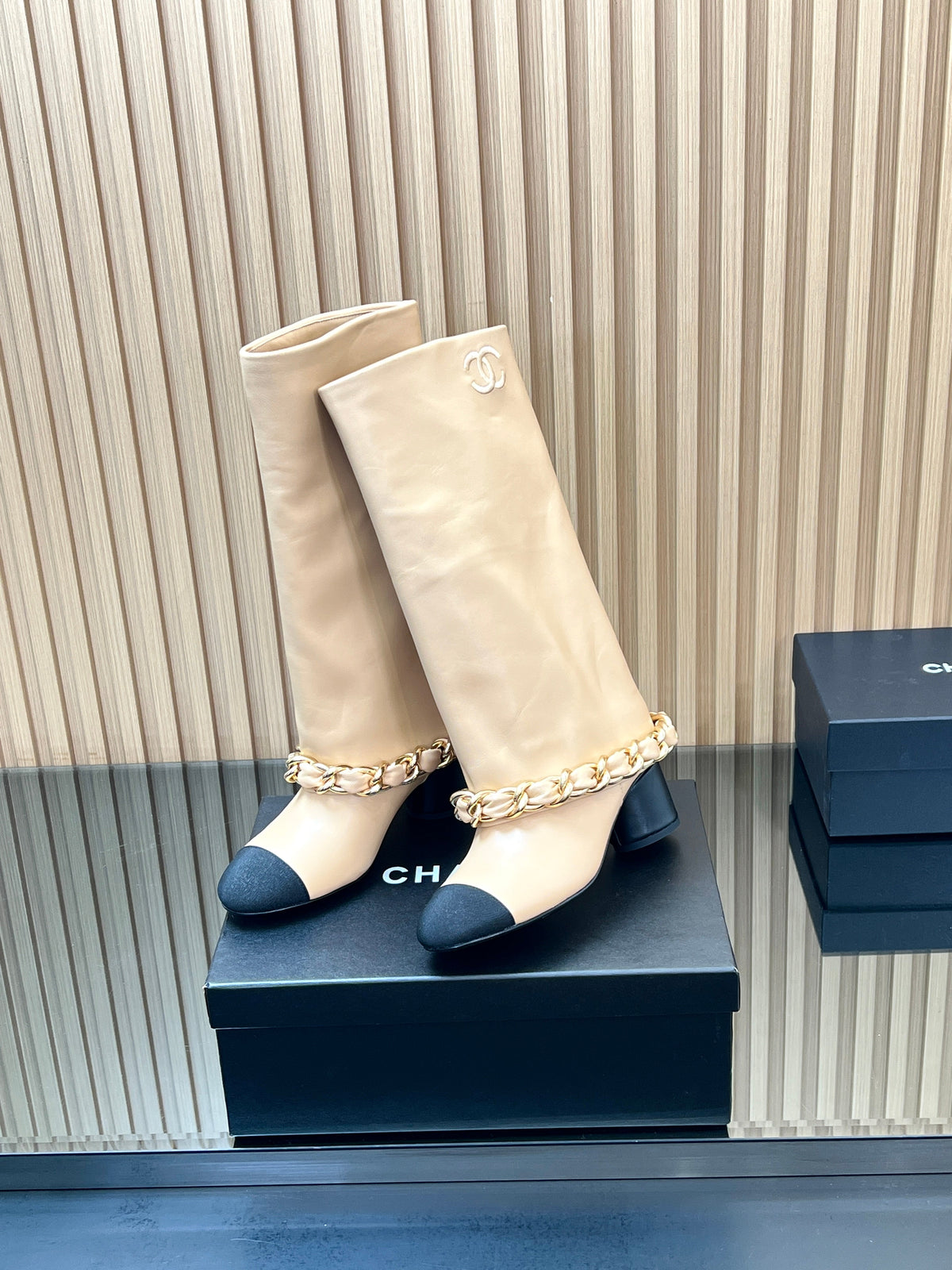 CHANEL 25S HIGH BOOTS 65MM IN BEIGE CALFSKIN GOLD HARDWRE