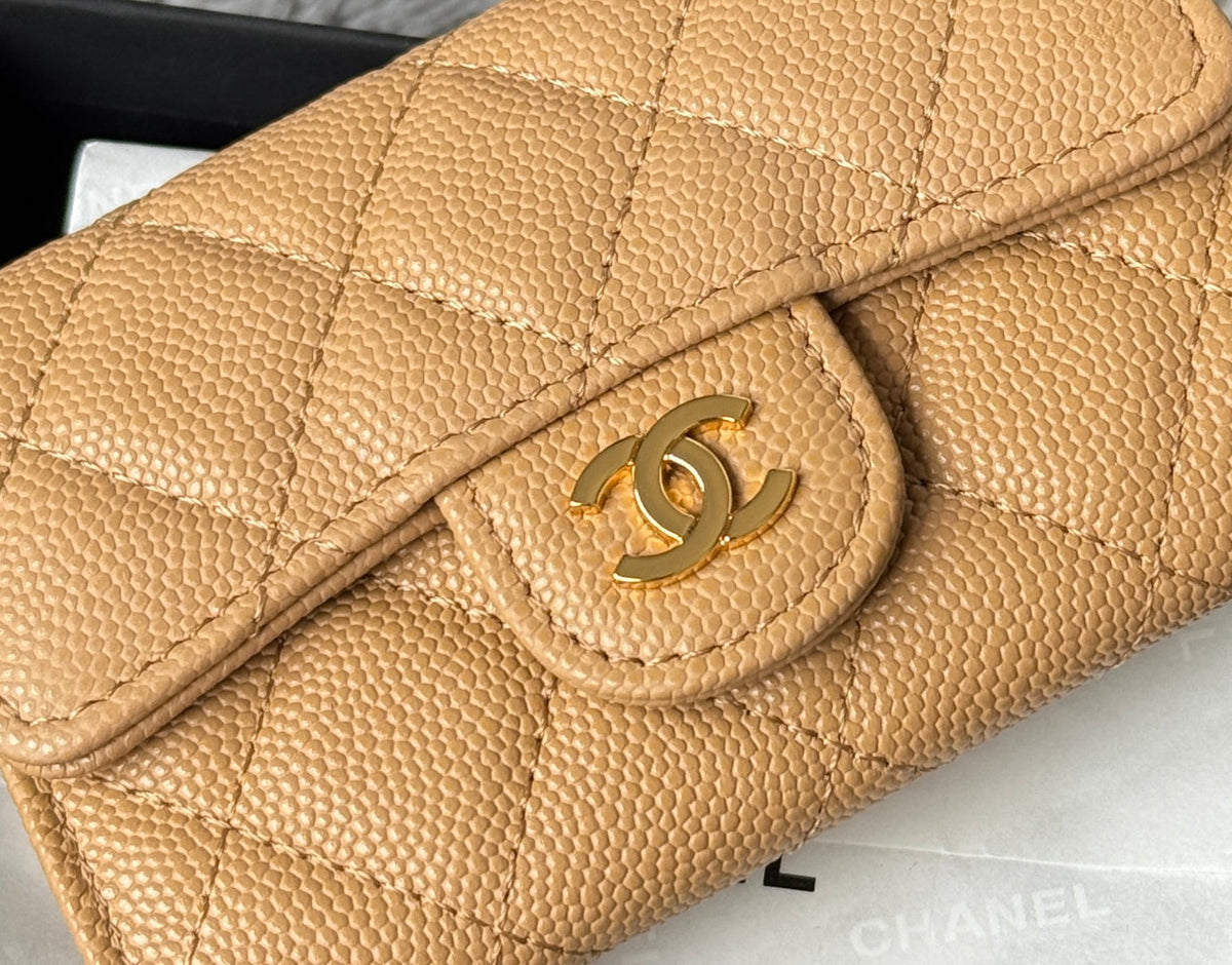 CHANEL 25S CLASSIC FLAP CARD HOLDER 11 IN GOLDEN CARAMEL CAVIAR GOLD HARDWARE