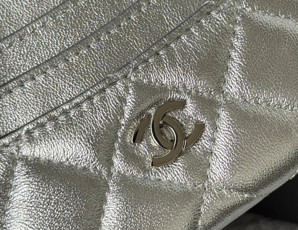 CHANEL 25S CARD HOLDER 11 IN SILVER LAMBSKIN GOLD HARDWARE