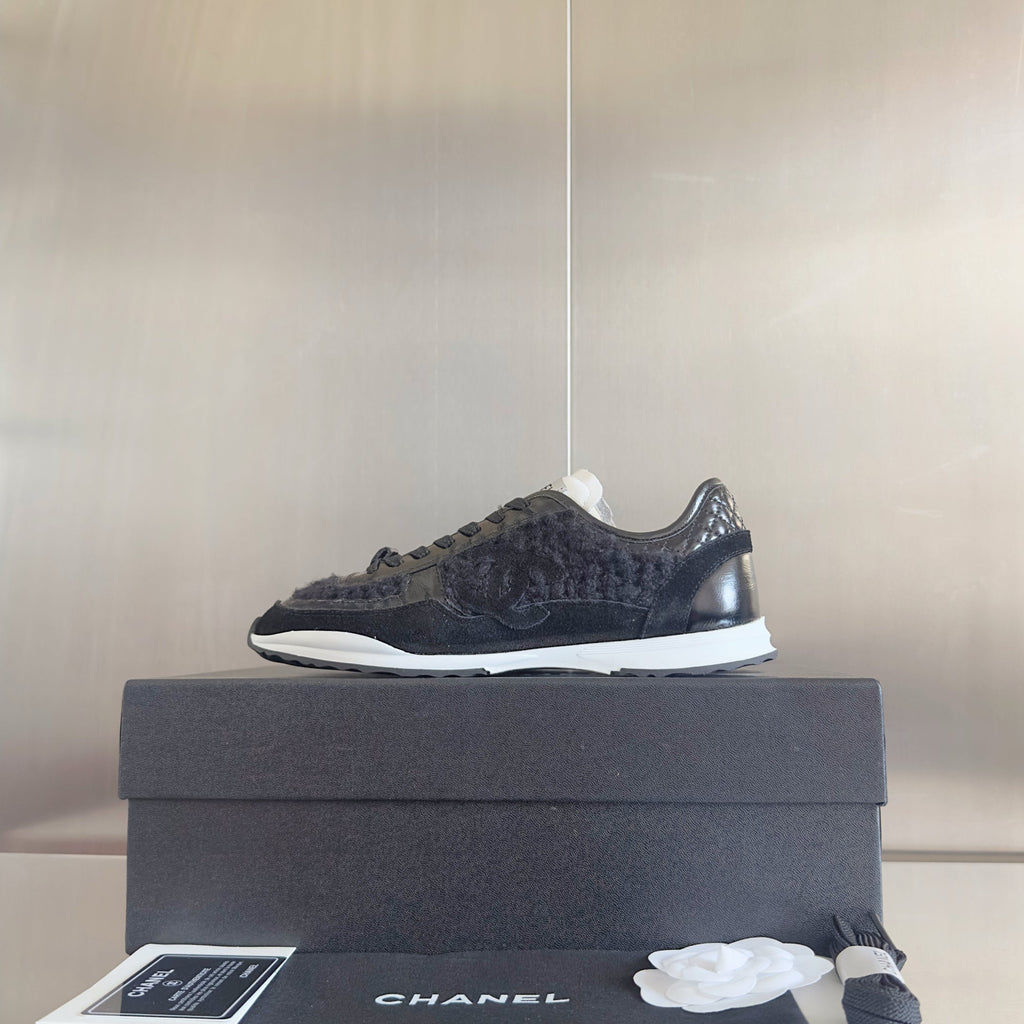 CHANEL 25S SNEAKERS 20MM IN BLACK CALFSKIN AND SUEDE