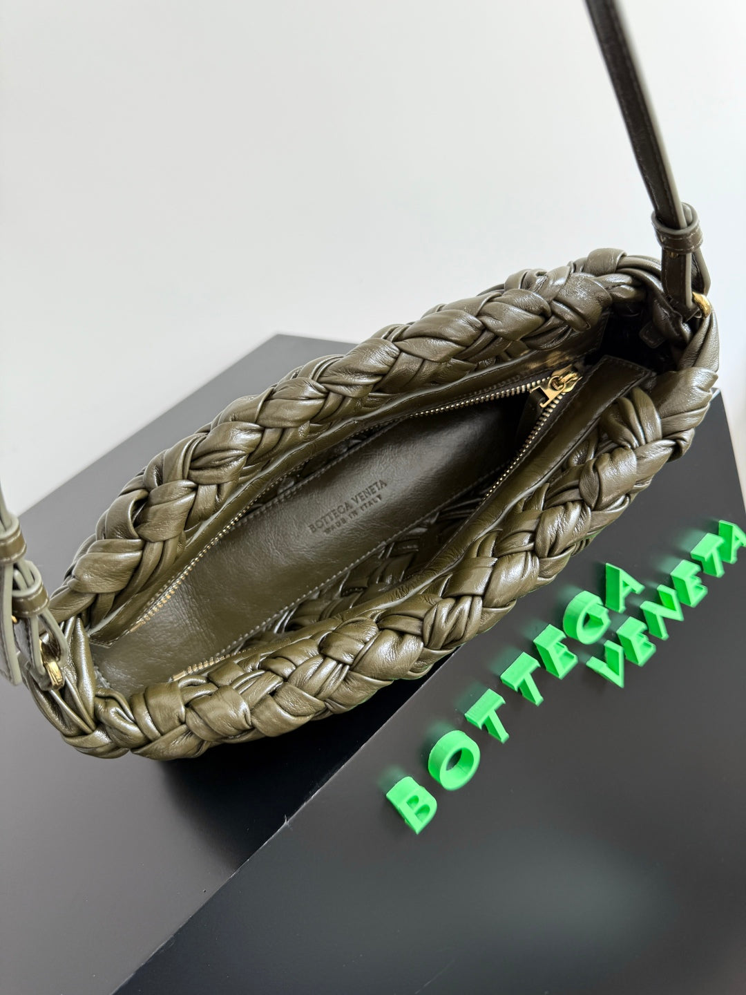 KELIMERO CHA-CHA CLUTCH 28.5 IN DARK GREEN LAMBSKIN