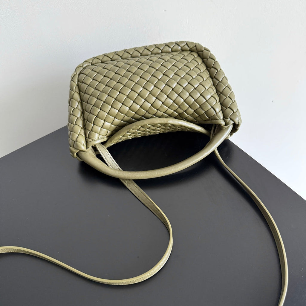 BOTTEGA VENETA 25S COBBLE BAG 23 IN ARMY GREEN CALFSKIN