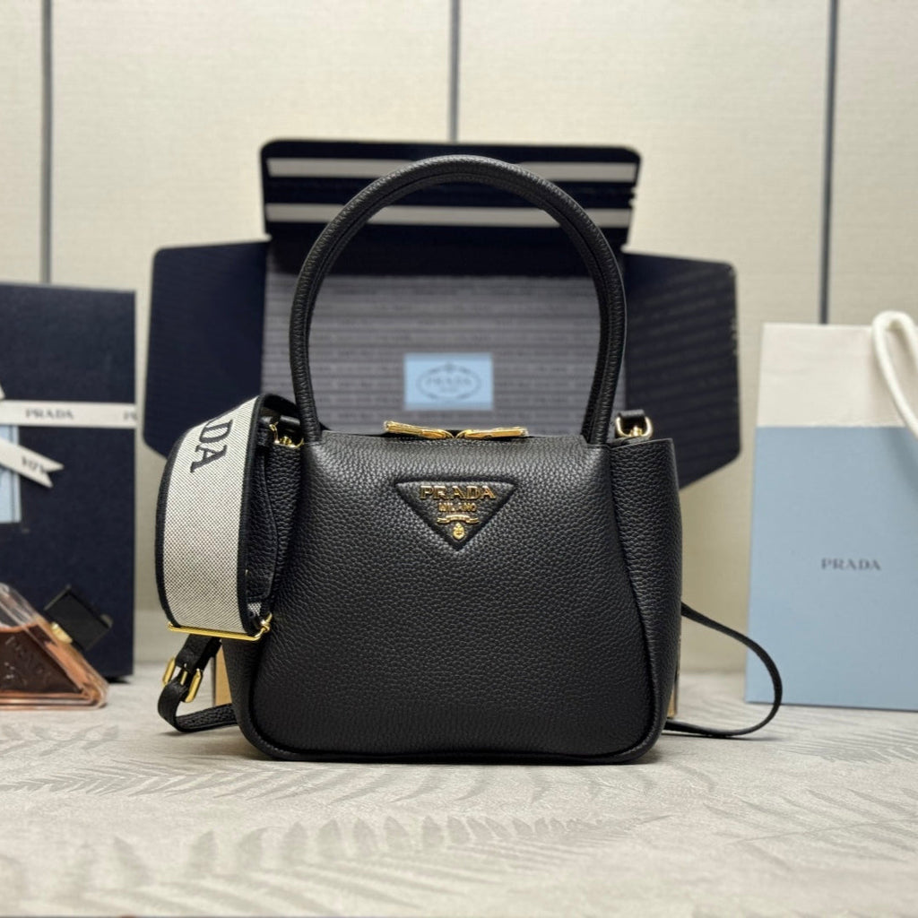 PRADA 25S SMALL BAG 23 IN BLACK CALFSKIN GOLD HARDWRE