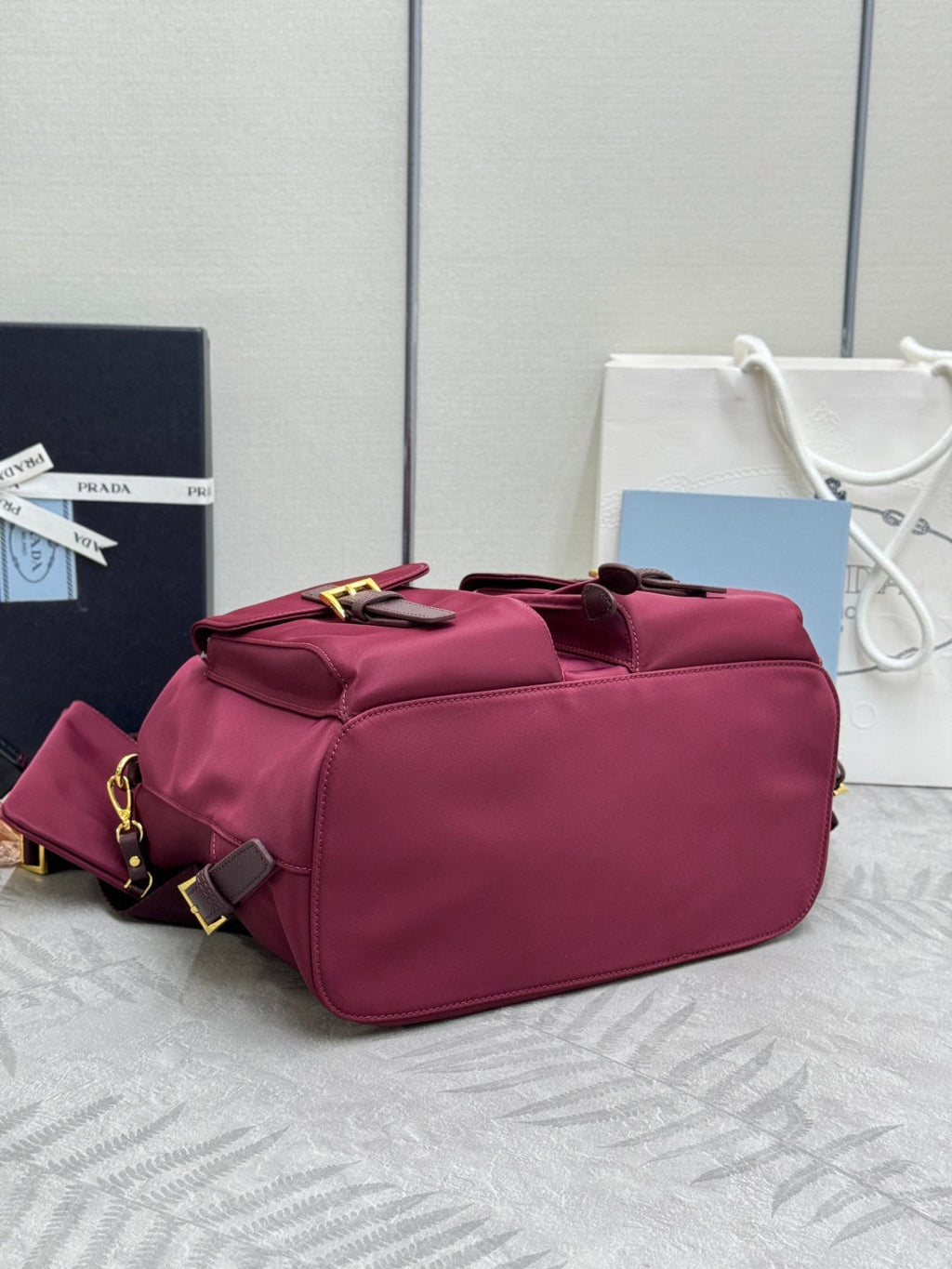 PRADA 25S RE-EDITION 1978 SMALL BACKPACK 32 IN BURGUNDY RE-NYLON