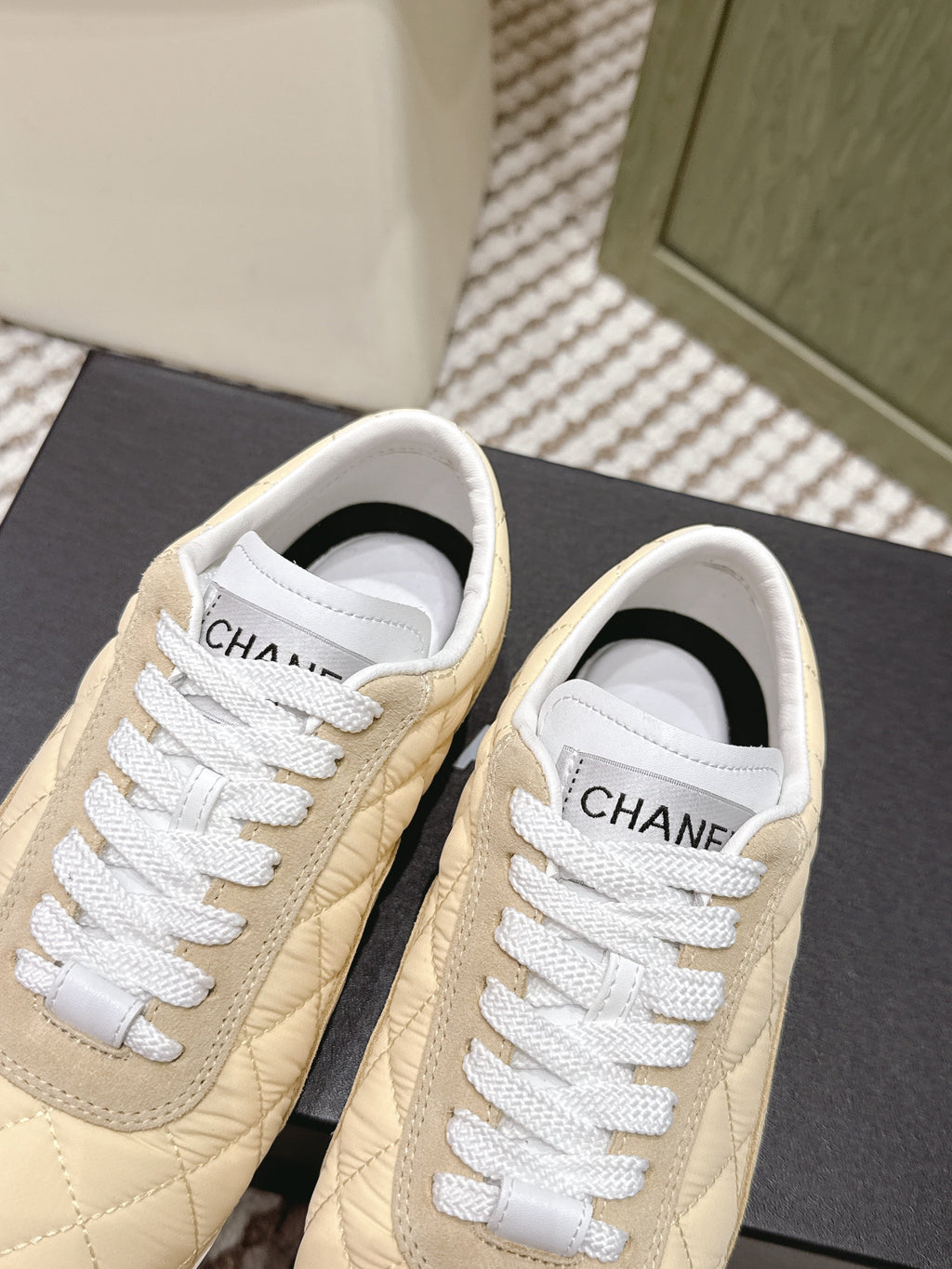 CHANEL 25S SNEAKERS IN LIGHT YELLOW CALFSKIN AND SUEDE