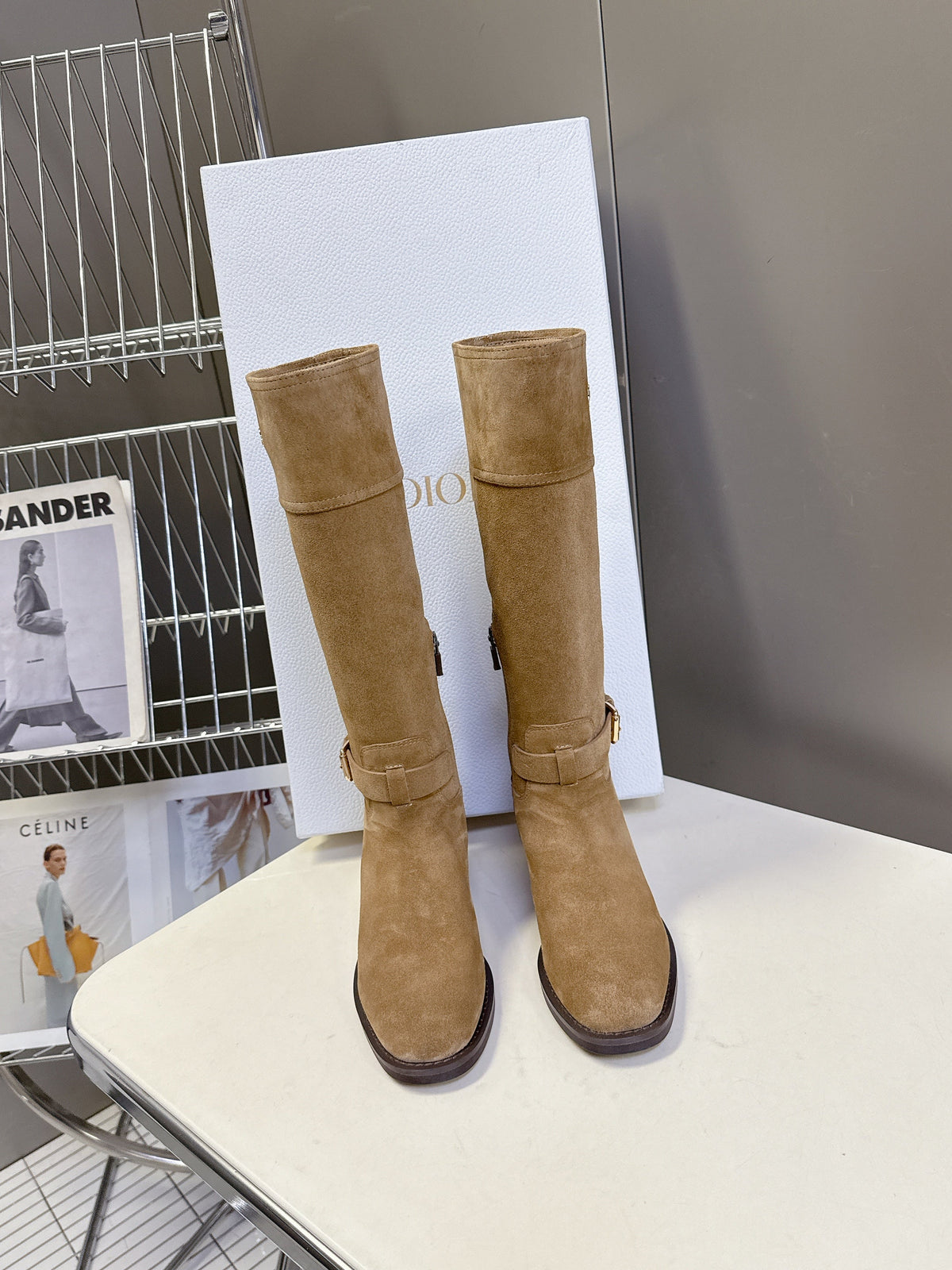 DIOR 25S BROWN HIGH BOOTS IN BEIGE SUEDE
