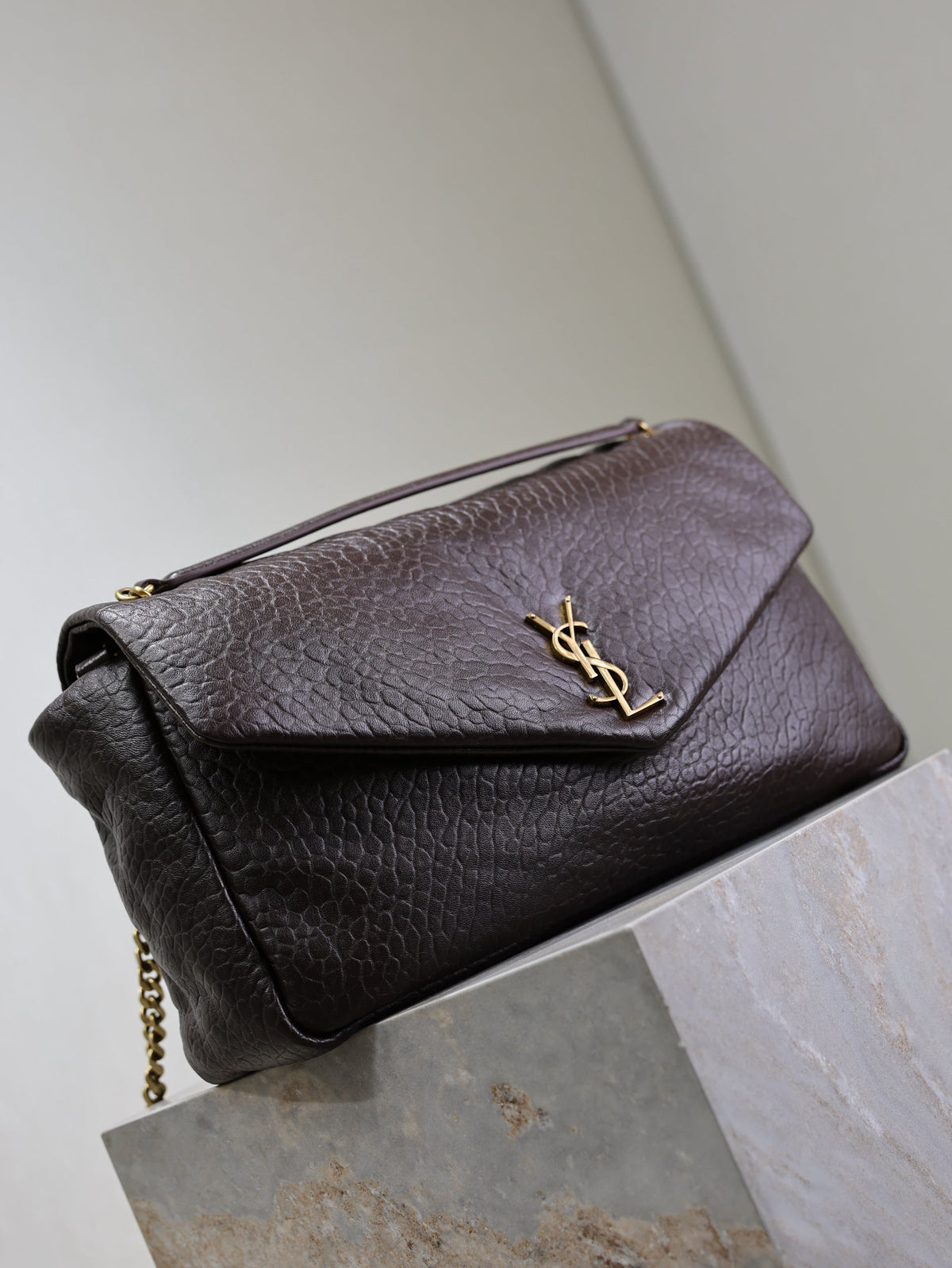 YSL 25S CALYPSO GM 38 IN DARK CHOCOLATE CALFSKIN GOLD HARDWARE