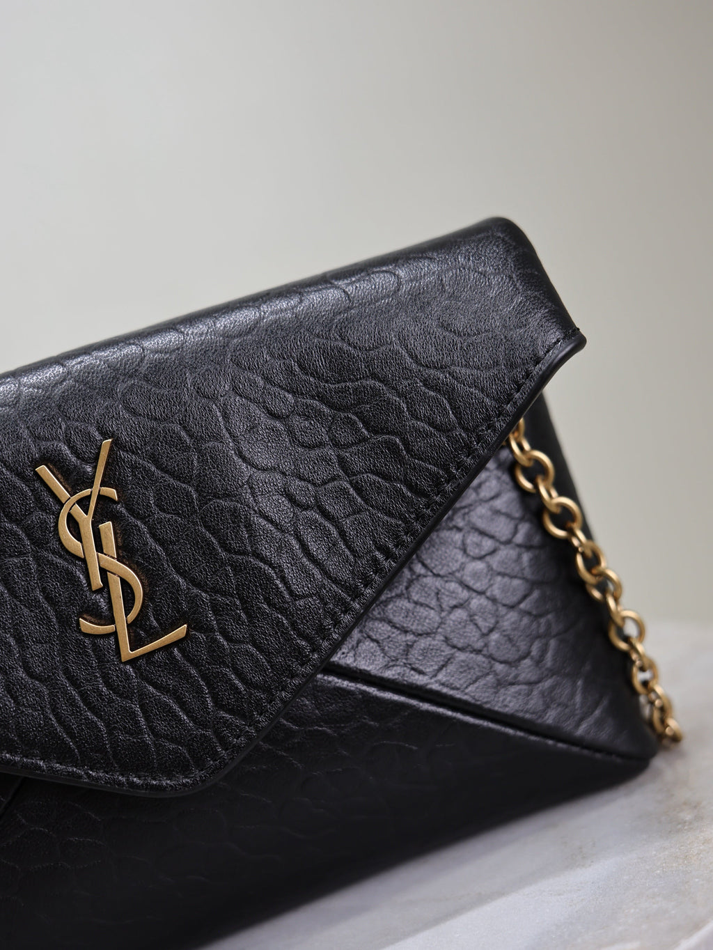 YSL 25S CALYPSO MINI 19 IN BLACK LAMBSKIN GOLD HARDWRE