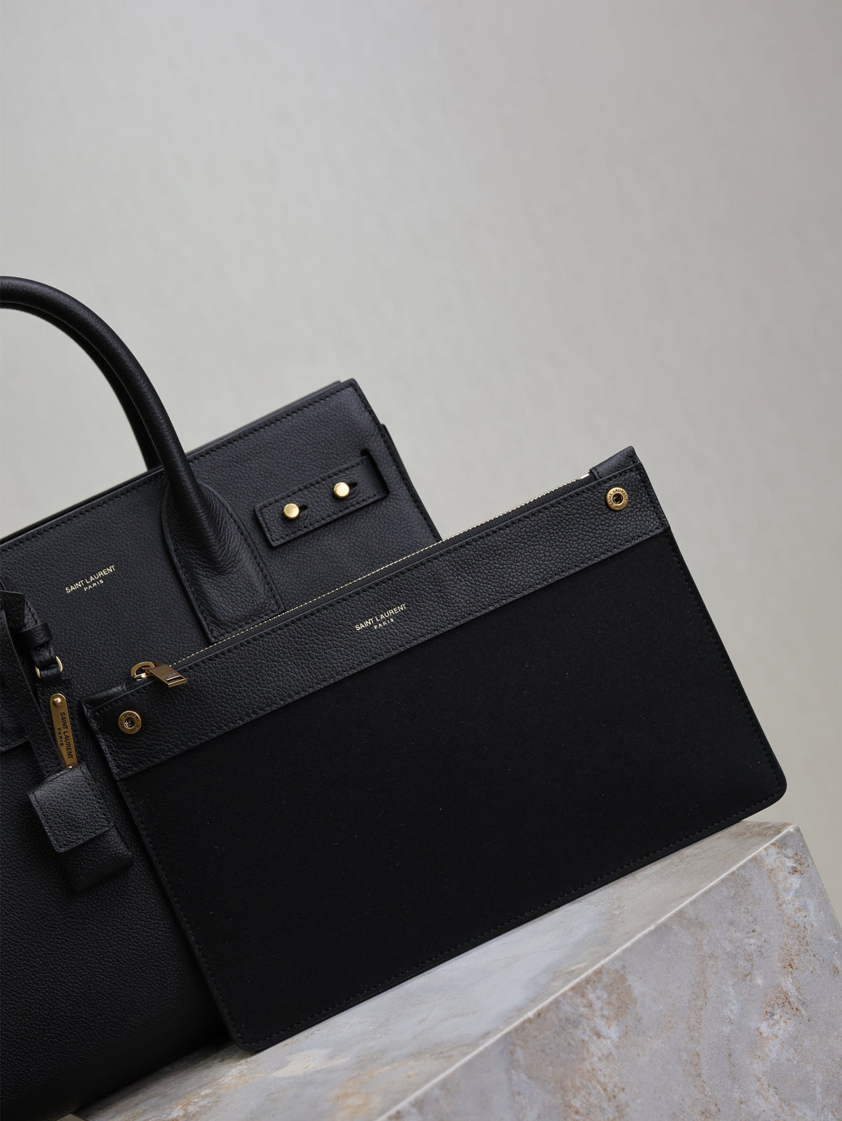 YSL 25S SAC DE JOUR GM 32 IN BLACK SUPPLE GRAINED CALFSKIN GOLD HARDWRE