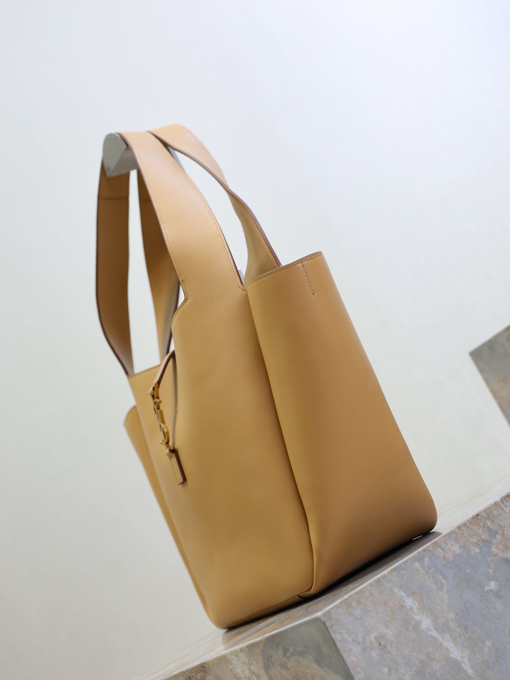 YSL 25S LE 5 À 7 BEA 50 IN DARK CARAMEL CALFSKIN GOLD HARDWRE