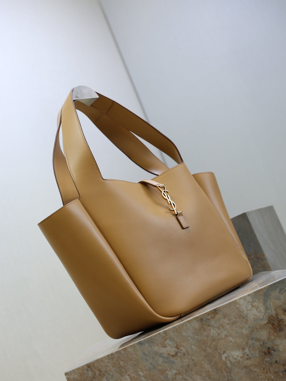 YSL 25S LE 5 À 7 BEA 50 IN DARK CARAMEL CALFSKIN GOLD HARDWARE