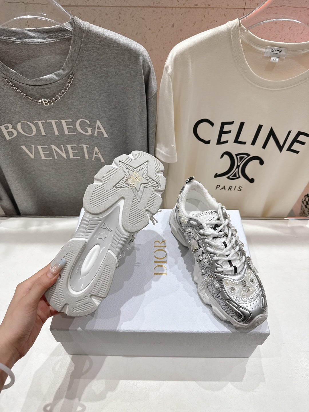 DIOR 25S SNEAKER IN SILVER LAMBSKIN AND MESH FABRIC WITH PEARL DETAILING