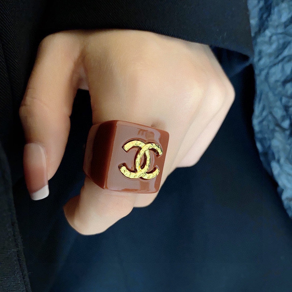 18K  Chanel Vintage Red Ring