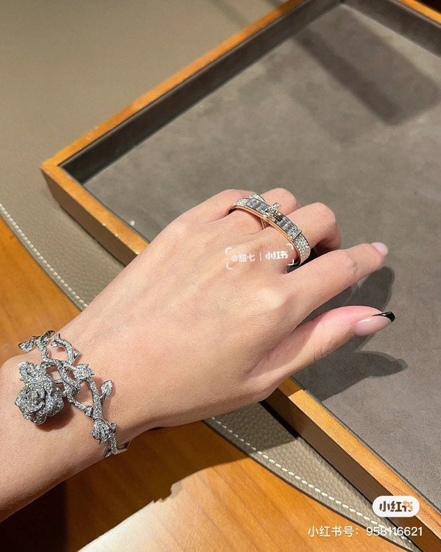 18K Kelly Gavroche Double Hermes Ring