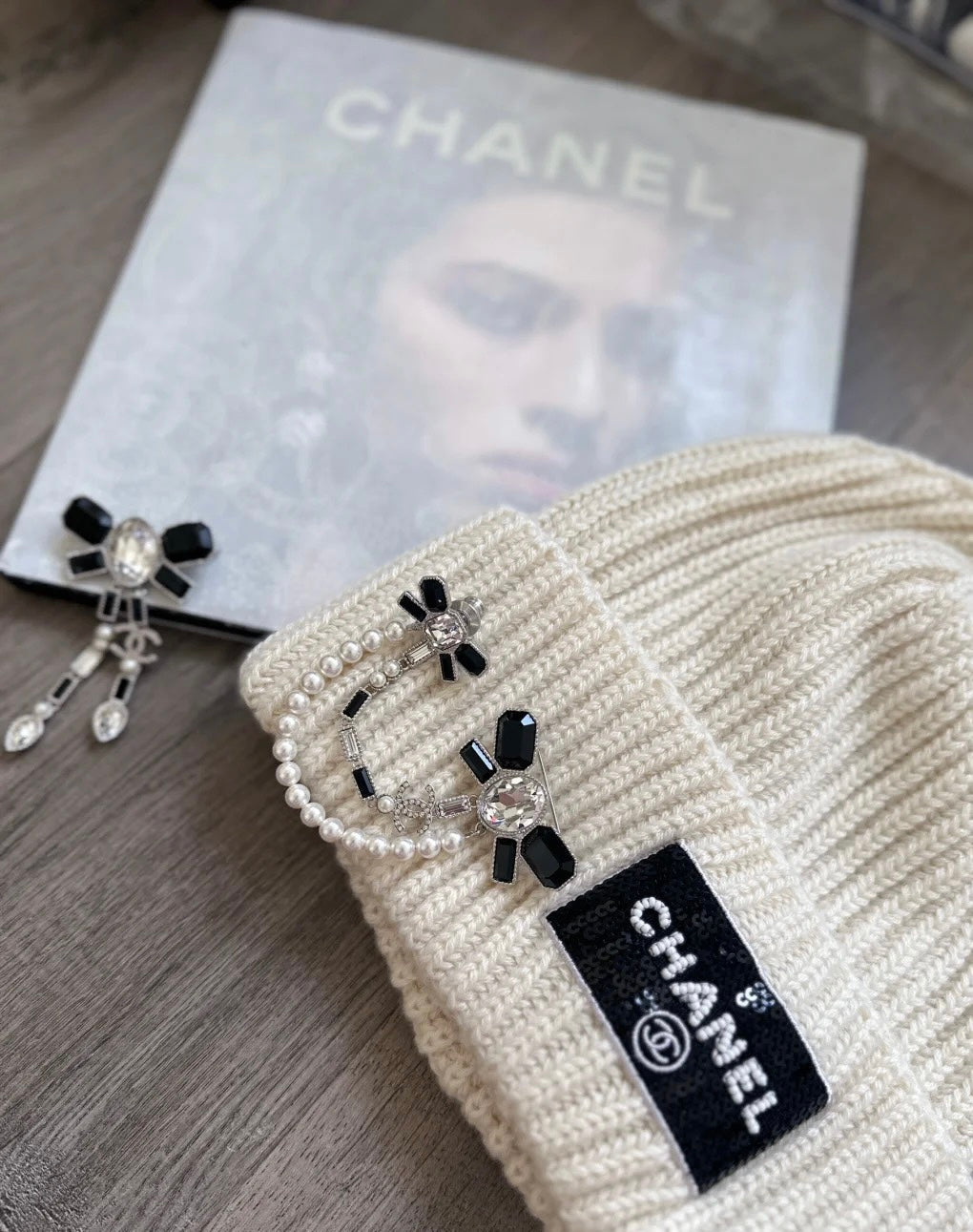 18K  Chanel Bow Tie Crystals Brooch