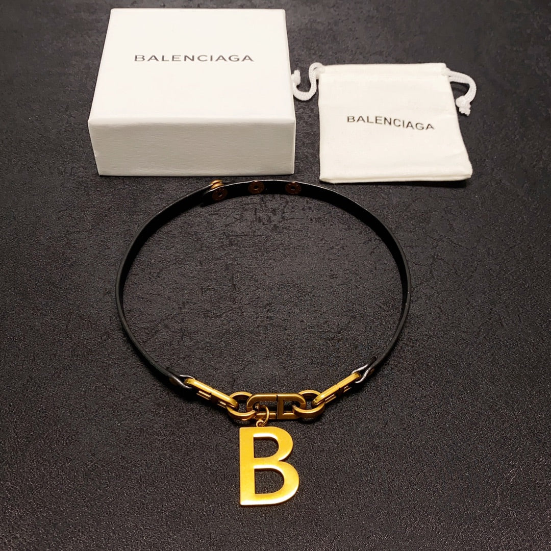 18K Balenciaga Choker Necklace