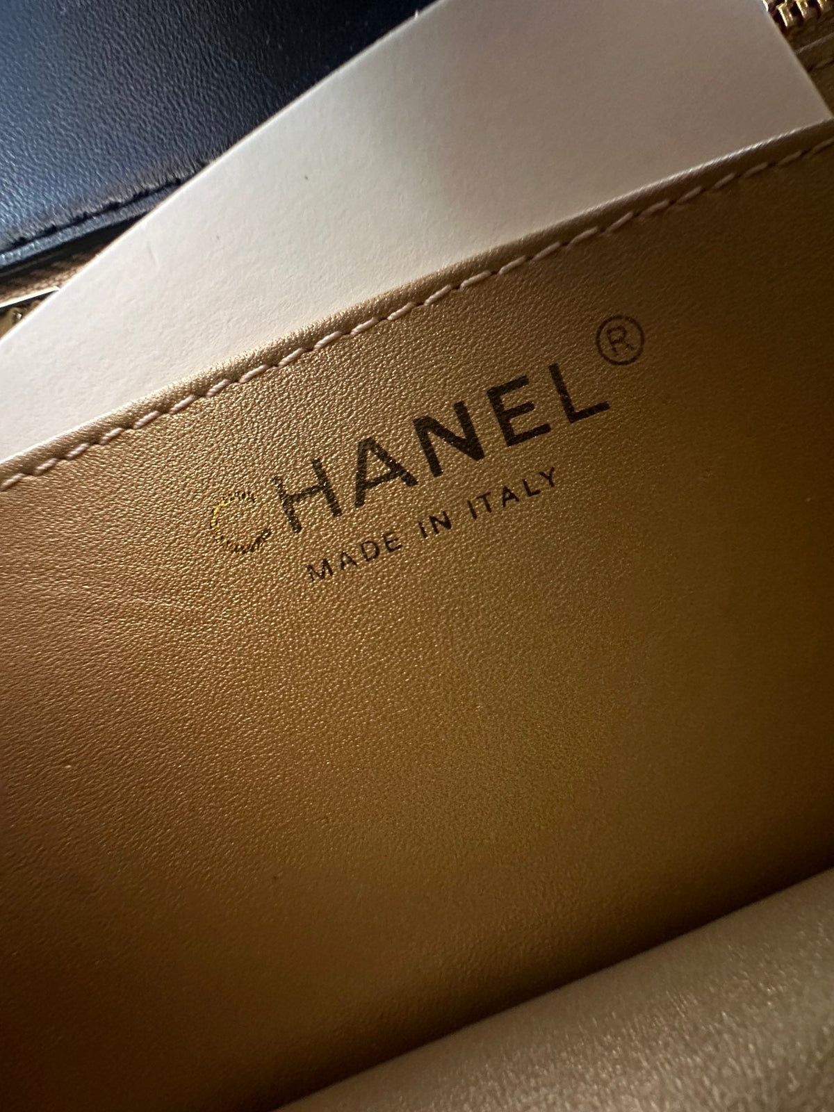 CHANEL 25S CLASSIC FLAP BAG MINI 18 IN BLACK LAMBSKIN WITH GOLD HARDWARE