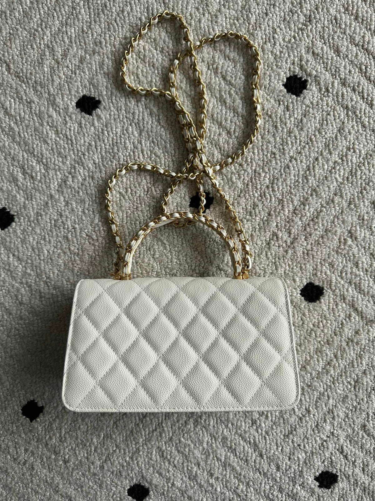 CHANEL 25S CLASSIC WALLET ON CHAIN 19 IN WHITE LAMBSKIN WITH GOLD HARDWARE