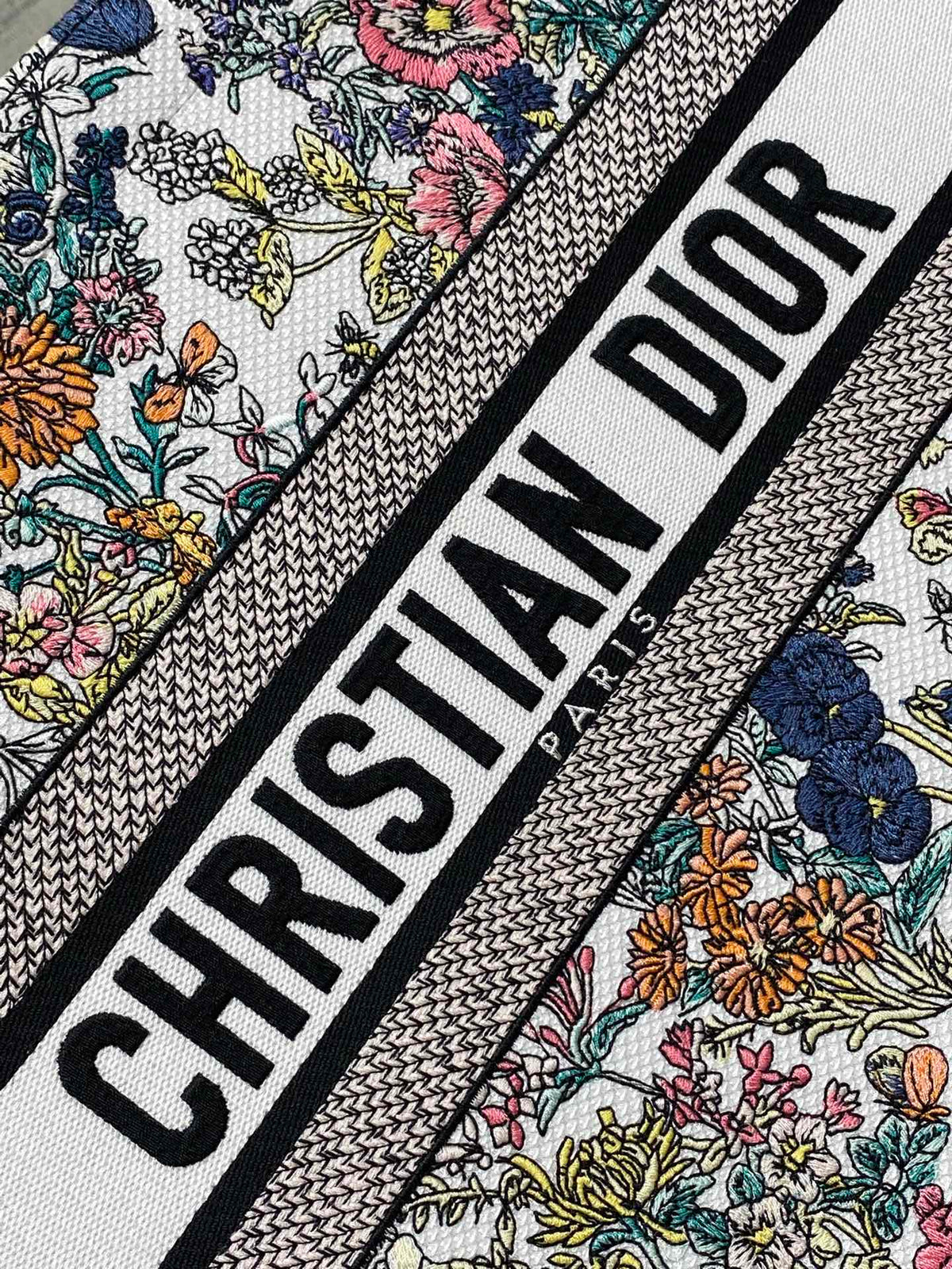 DIOR 25S LUCKY MEDIUM BOOK TOTE 36 IN MULTICOLOR COTTON FLOWERS CALENDAR ALLOVER EMBROIDERY