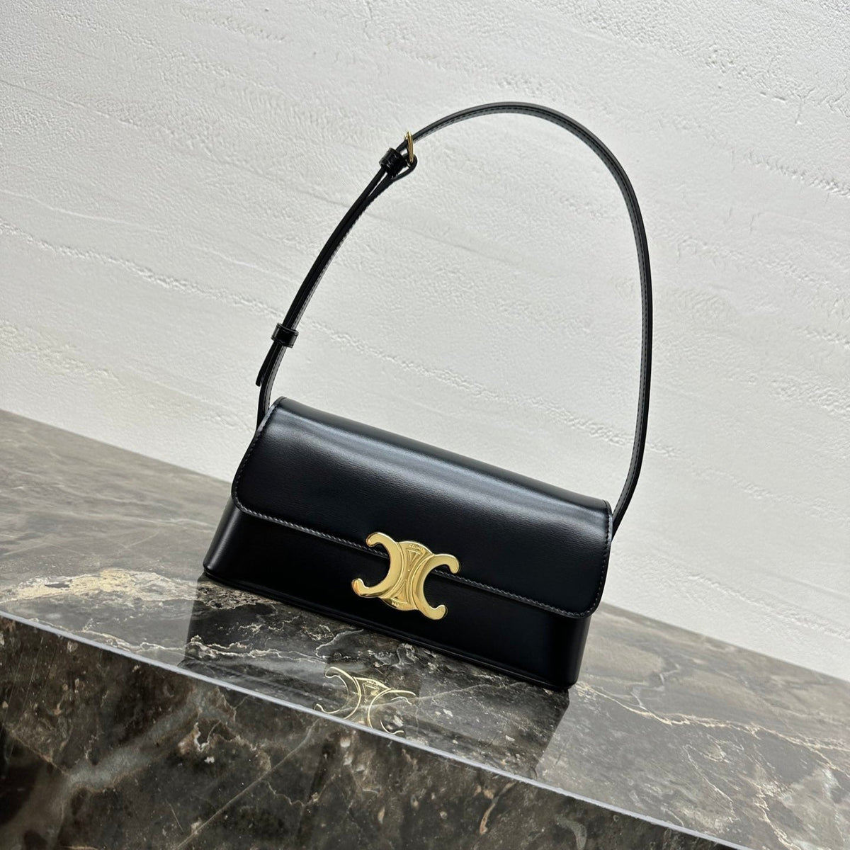CELINE 25S TRIOMPHE BAG 24 IN BLACK SHINY CALFSKIN