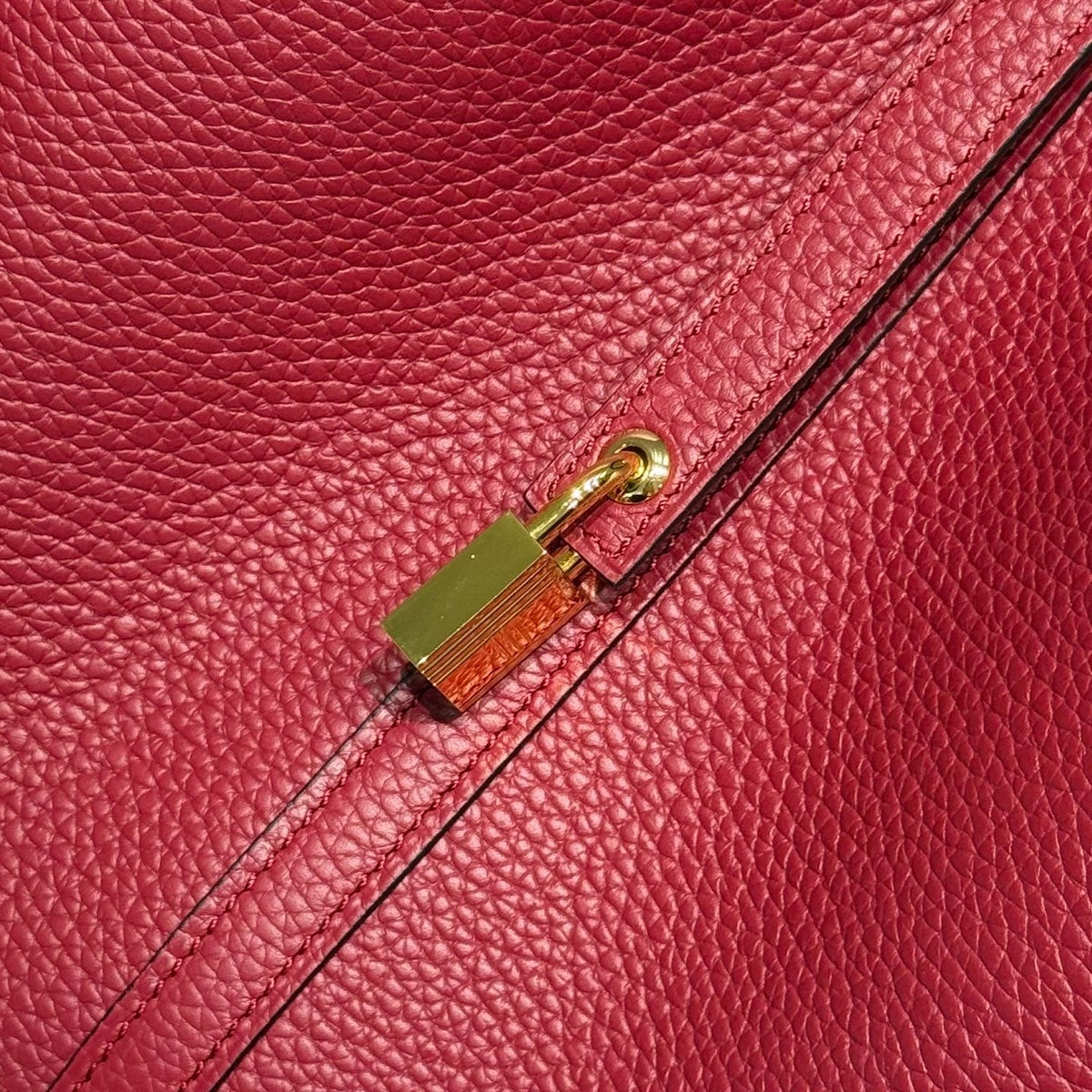 HERMES 25S PICOTIN LOCK 22 IN ROSSO ANCORA RED CALFSKIN GOLD HARDWARE
