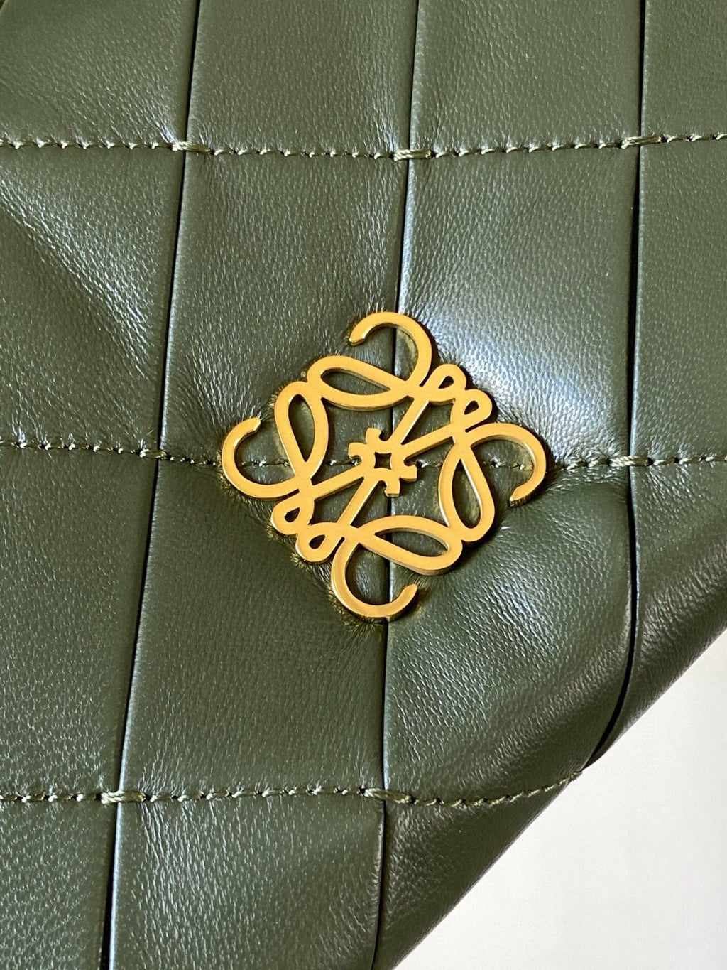 LOEWE 25S PUFFER GOYA BAG 20 IN DARK OLIVE GREEN NAPPA LAMBSKIN