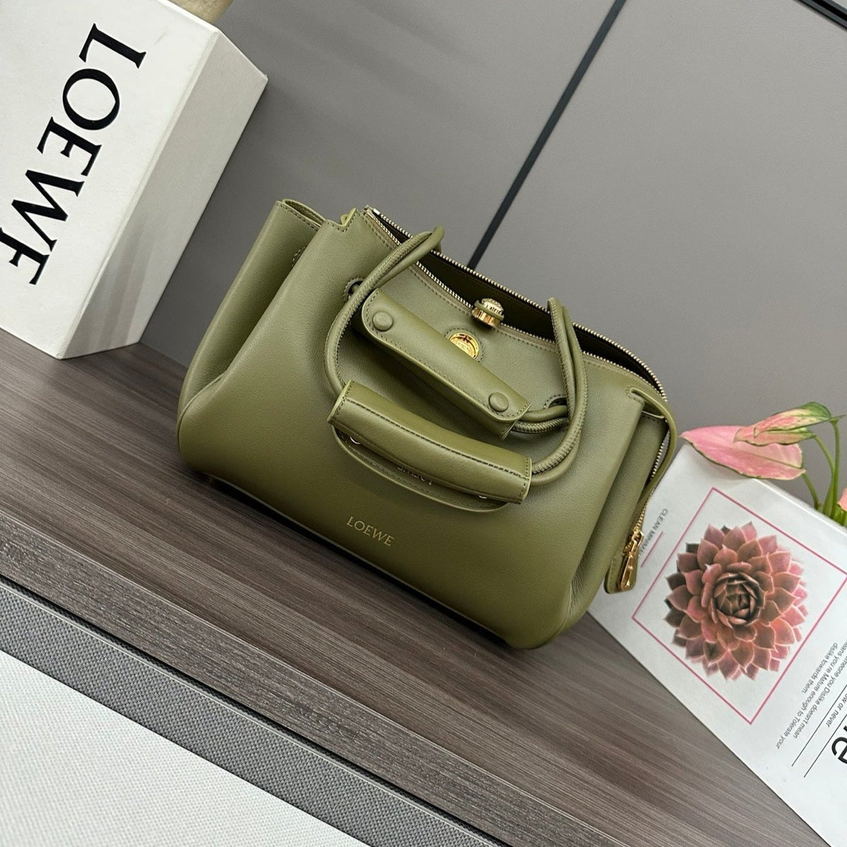 LOEWE 25S MEDIUM MADRID BAG 23 IN OLIVE GREEN CALFSKIN GOLD HARDWARE