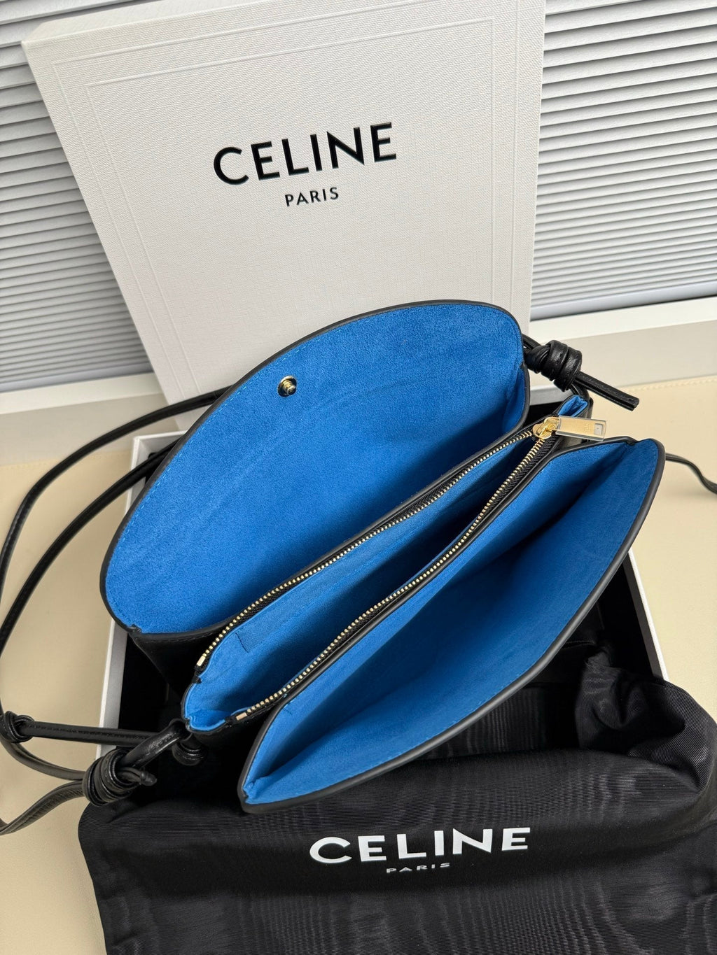 CELINE 25S TRIO FLAP 22MM IN BLACK SMOOTH LAMBSKIN GOLD HARDWARE