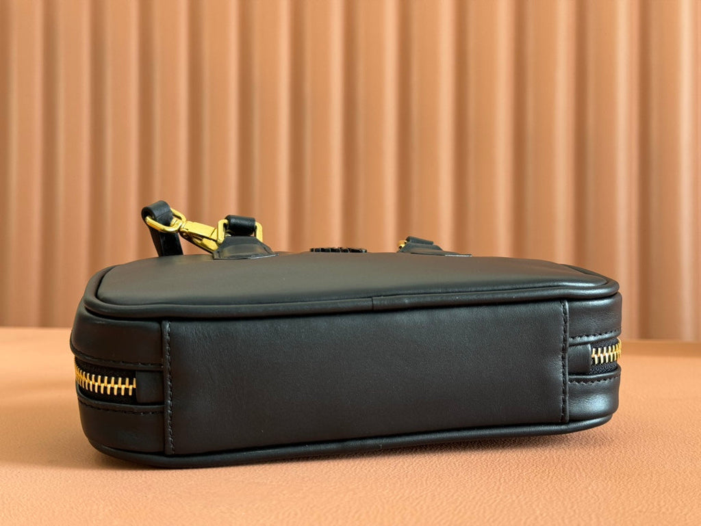 ARCADIE BAG 19 IN BLACK SHINY CALFSKIN
