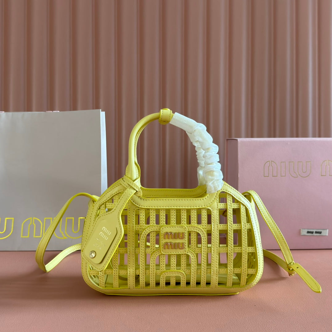 WOVEN HOLLOW BAG 24 IN LEMON YELLOW CALFSKIN